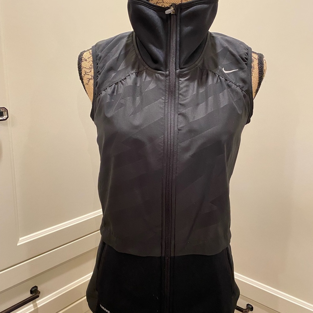 NIKE Therma-Fit Vest Black Small
